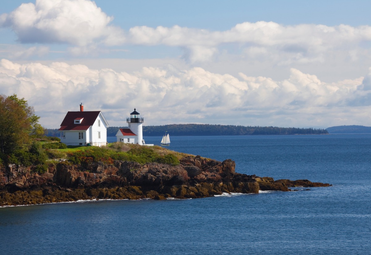 camden harbor lighthouse camden maine